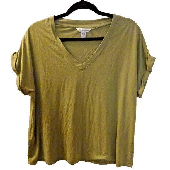 Tommy Bahama V-Neck Tee – Olive Green, Distressed Cutoff, Size - Picture 2 of 6